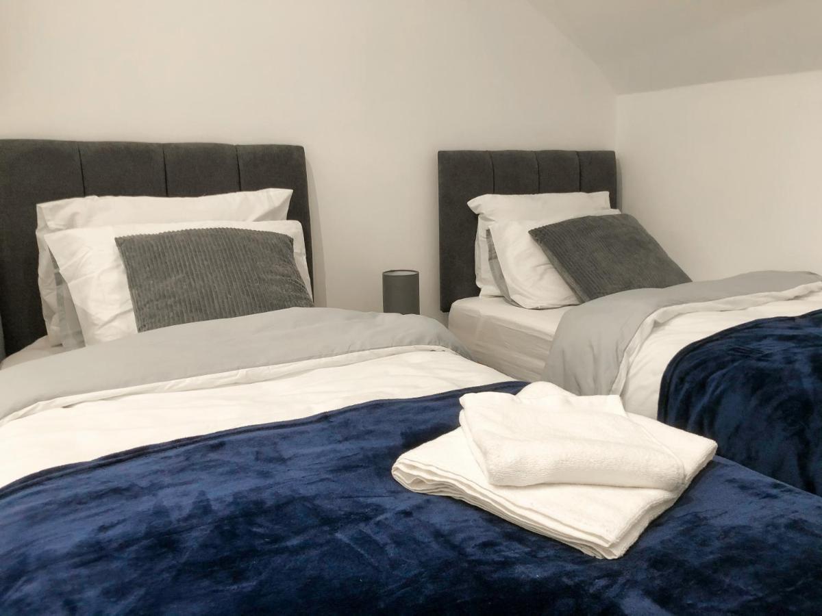 10Min To City - Free Parking - Private Studio - Contractor Friendly Manchester Bagian luar foto
