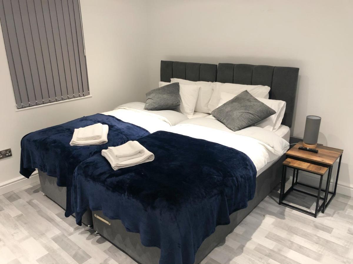 10Min To City - Free Parking - Private Studio - Contractor Friendly Manchester Bagian luar foto
